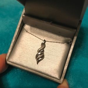 Zale’s diamond necklace